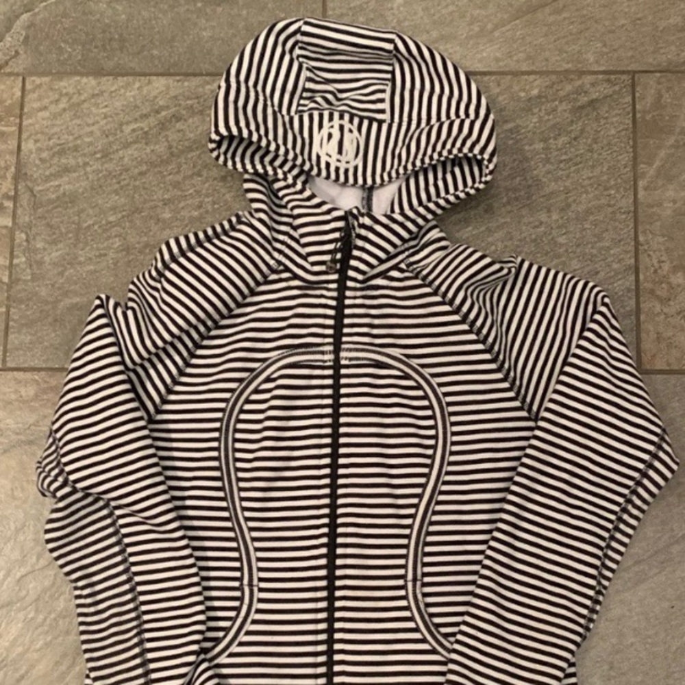 Lululemon Scuba Hoodie Size 10